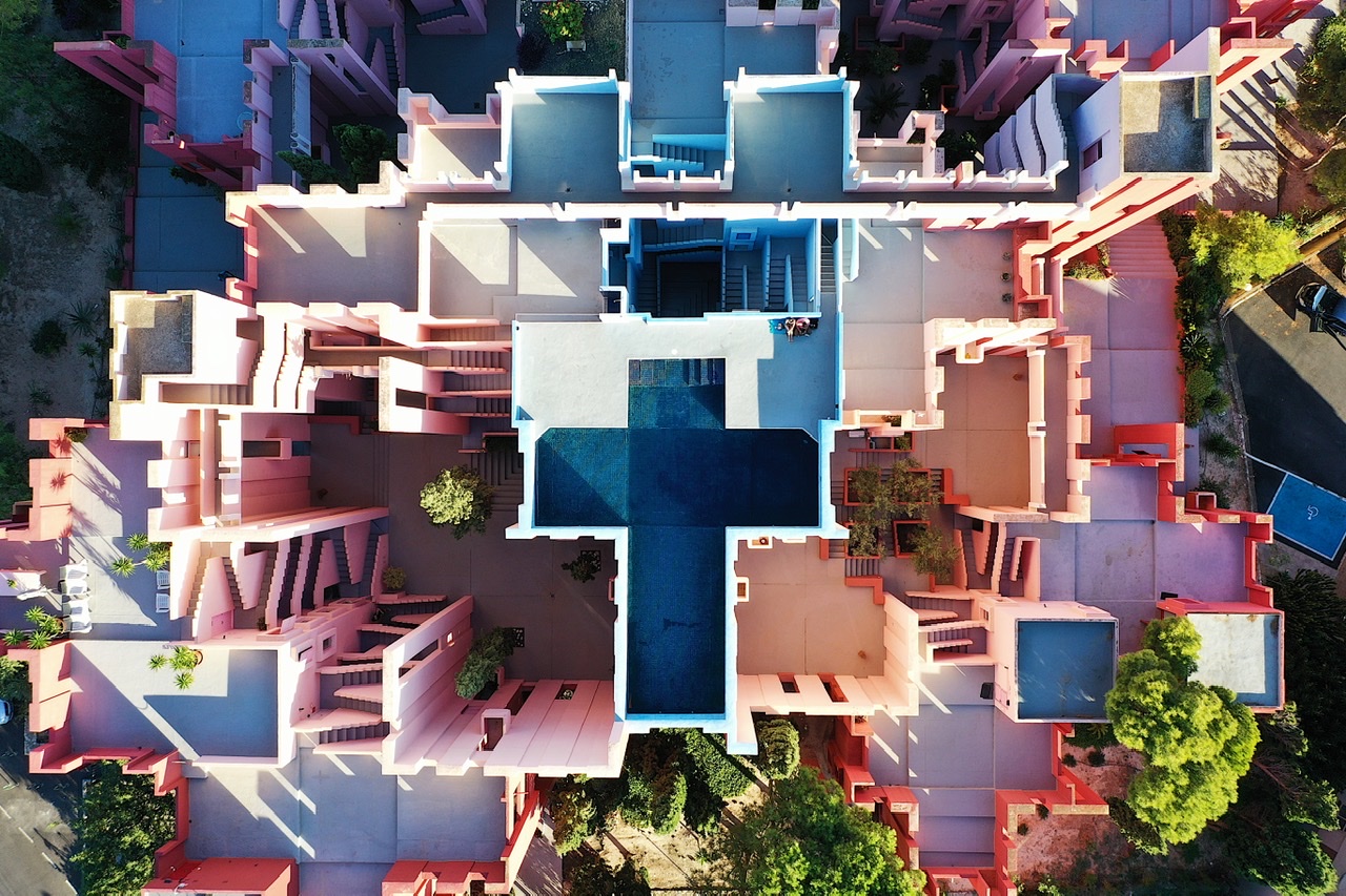 La Muralla Roja By Ricardo Bofill Photos Varmode