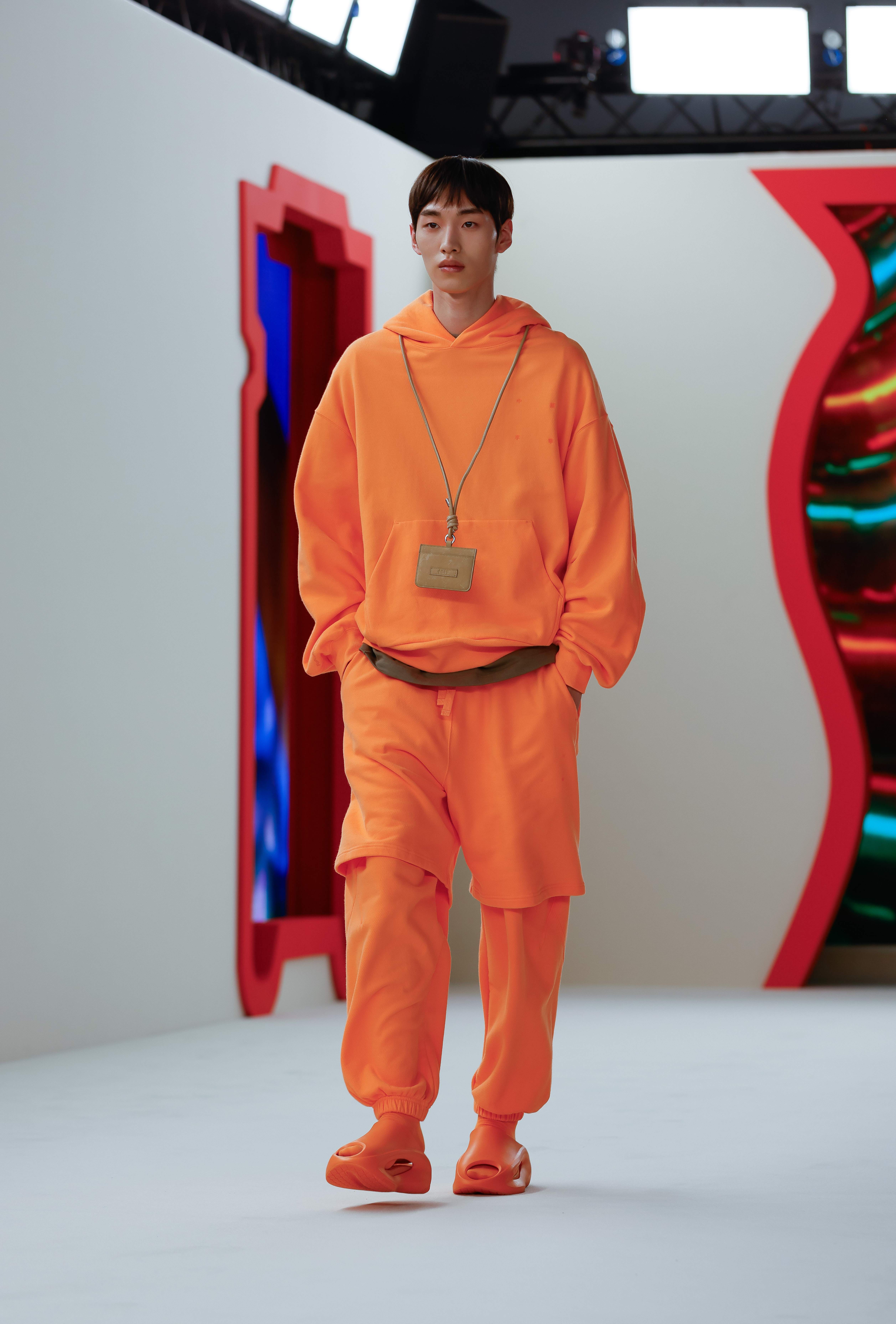 Li Ning Ss24 Pfw Backstage Photos Varmode 5