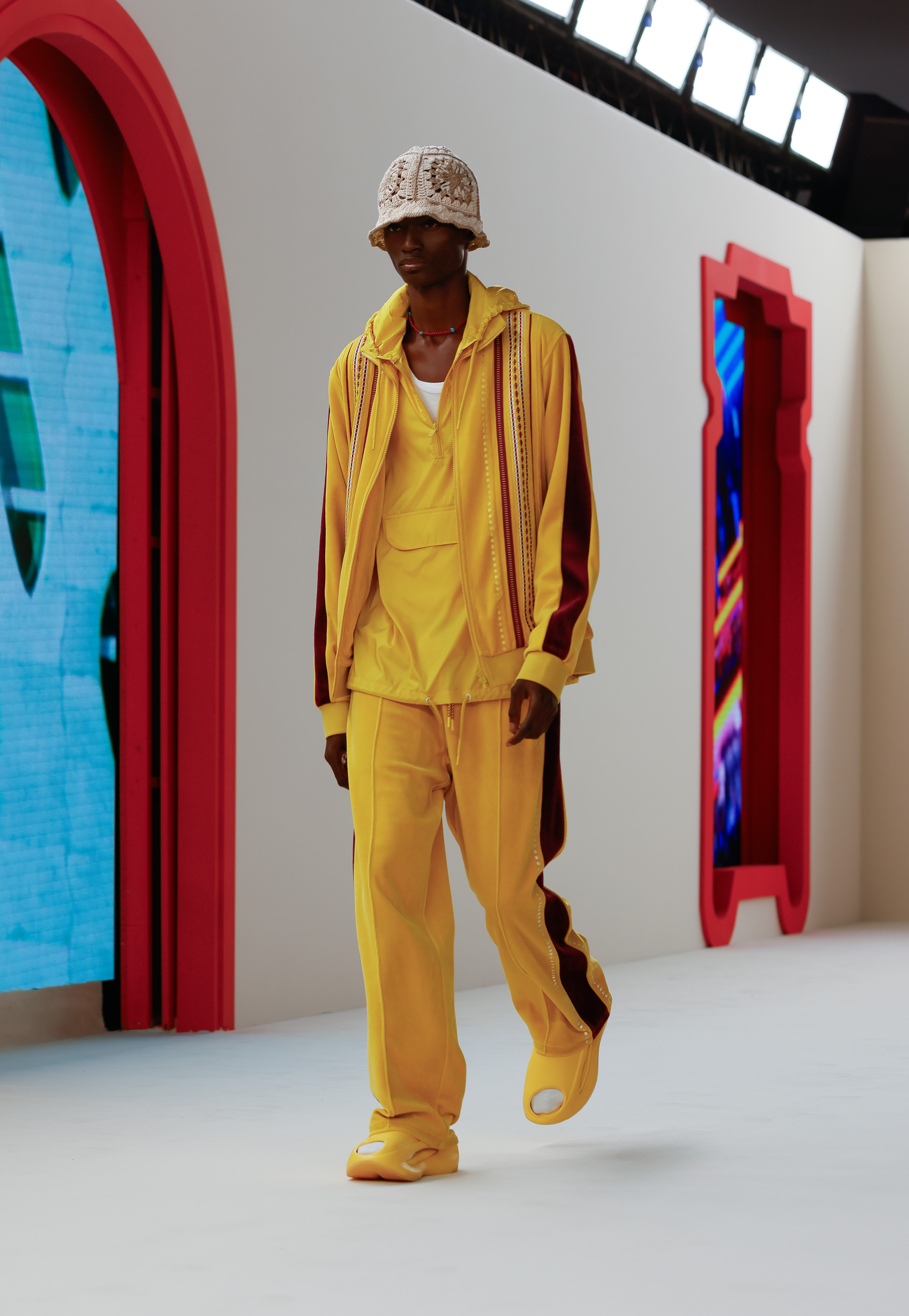 Li Ning Ss24 Pfw Backstage Photos Varmode 7
