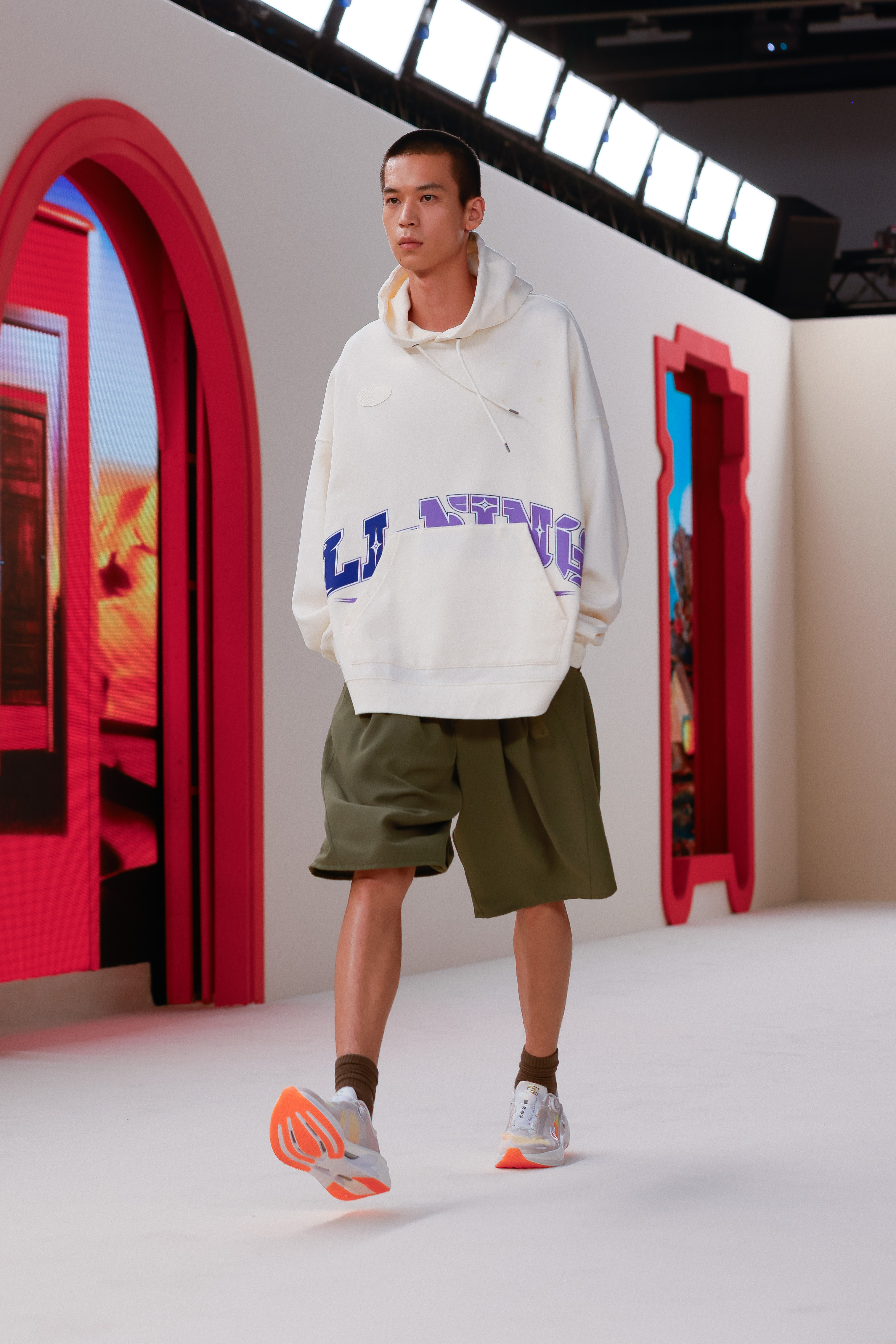 Li Ning Ss24 Pfw Backstage Photos Varmode 8